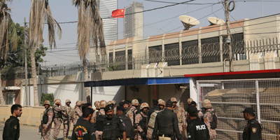 Gunmen-Attack-Chinese-Department-in-Karachi