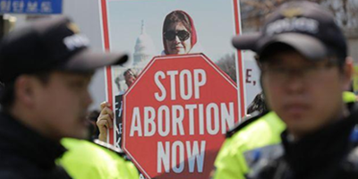 South-Koreas-top-court-orders-easing-of-the-abortion-ban